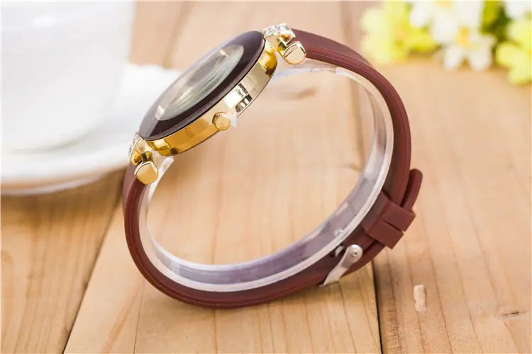 Quartz Watch for Women - Colorful Fashion Timepiece